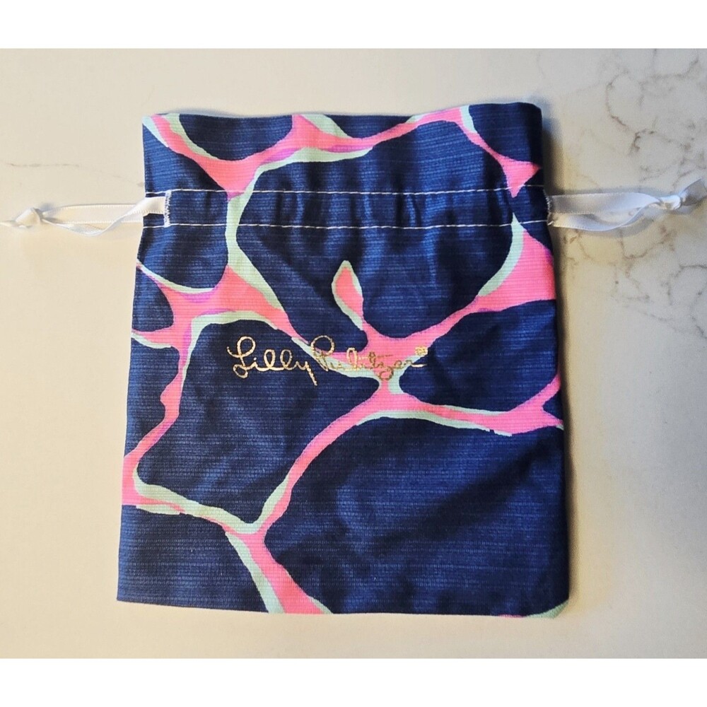 Lilly Pulitzer Travel Pouch Coral Giraffe Broken Shaker Print Fabric Favor Bag